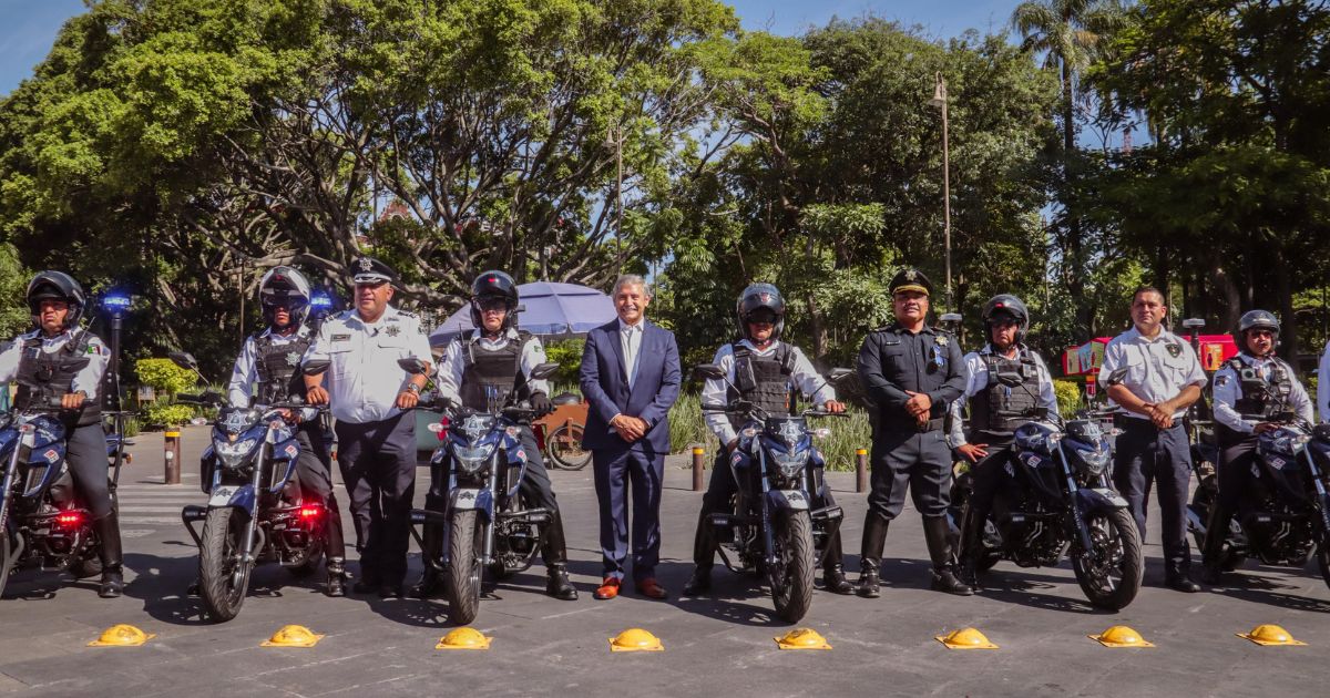 Cuernavaca entrega patrullas y equipo a SEPRAC
