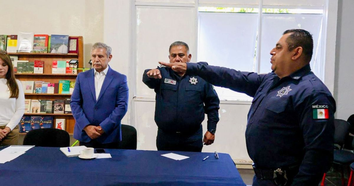 Urióstegui impulsa profesionalización y ascensos en la Policía Municipal de Cuernavaca