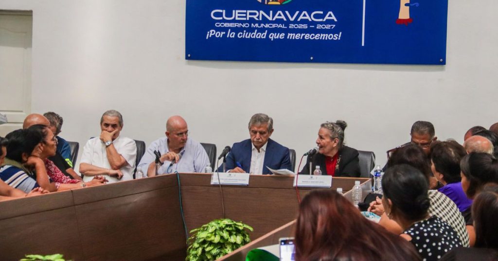 Ciudadanos reconocen cercanía del alcalde José Luis Urióstegui en encuentro vecinal