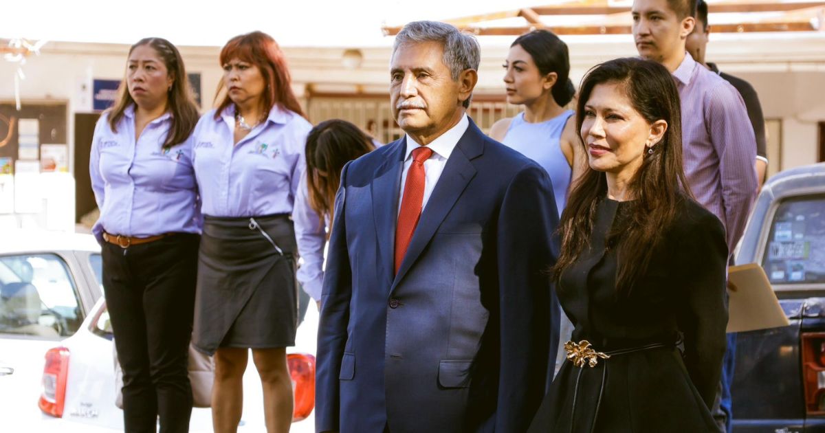 Cuernavaca inicia festejos patrios con izamiento de bandera y homenaje a héroes de la independencia