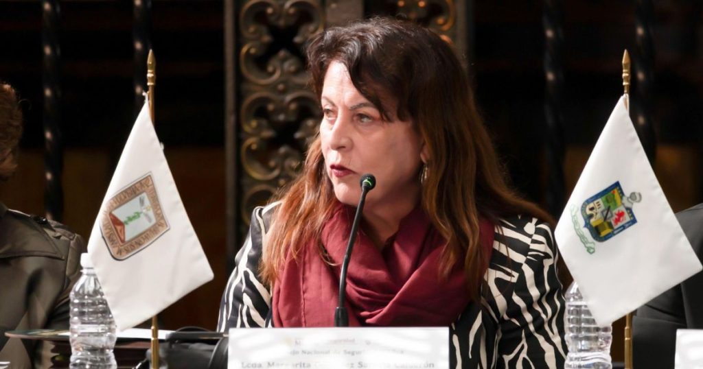 La gobernadora Margarita González Saravia, participó en la 51º Sesión Ordinaria del Consejo Nacional de Seguridad Pública, celebrada en Palacio Nacional bajo el liderazgo de la presidenta de México, Claudia Sheinbaum Pardo; en este encuentro coincidió con sus homólogas y homólogos de todo el país, así como con representantes de los tres órdenes de gobierno para fortalecer la coordinación en la materia.