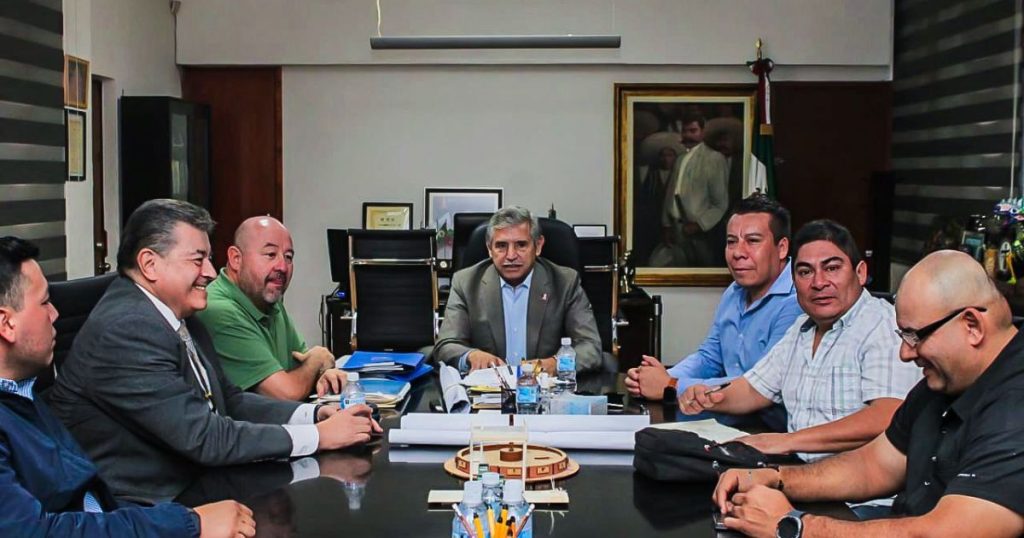 Recuperan camellón con participación ciudadana