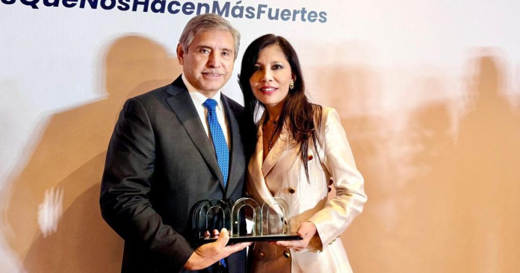 DIF Cuernavaca recibe distintivo nacional por resultados en atención a personas con discapacidad