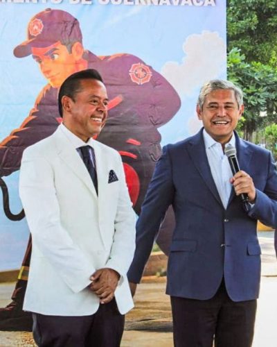 Alcalde de Cuernavaca supervisa el mantenimiento de extintores para fortalecer la seguridad en edificios públicos.