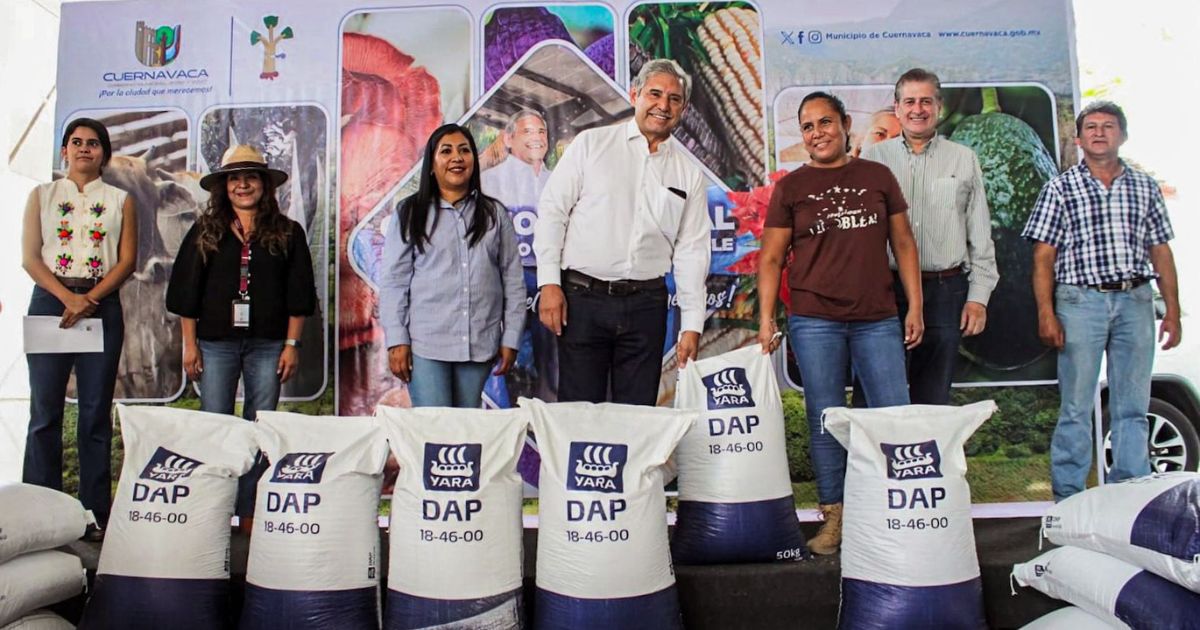 Entrega Ayuntamiento de Cuernavaca fertilizante a 355 productores de granos básicos Título corto para plantilla