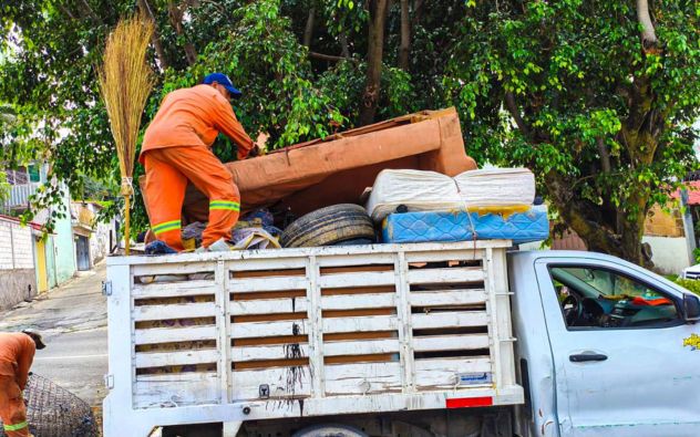Cuernavaca limpia 5 colonias para frenar el dengue y las inundaciones por lluvias