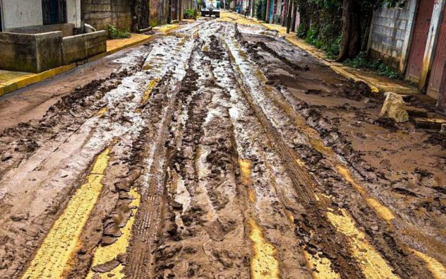 Reparan calles Cuernavaca