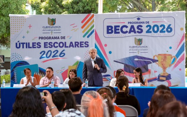 entrega de útiles gratis en Cuernavaca